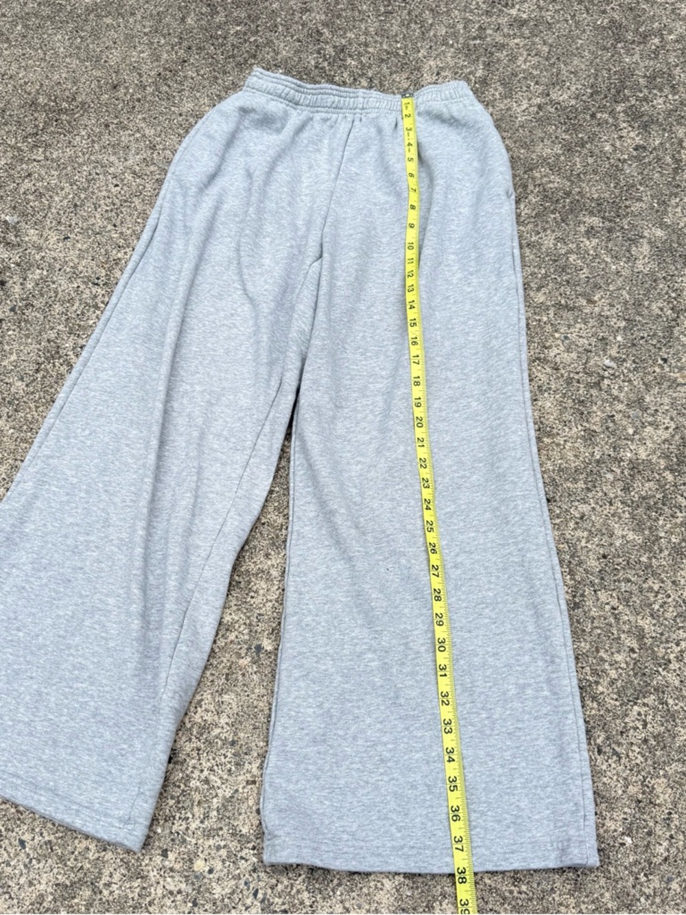 Uniqlo Wide-Leg Sweatpants Size M Fleece-Lined Elastic Waist Athleisure - Picture 7 of 11